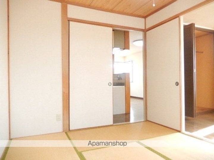 ヒルズクレスト富岡201の内装