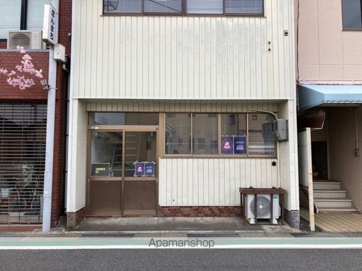 HOUSE S102の外観