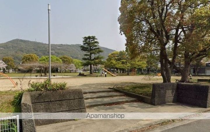 香川県高松市鶴市町の賃貸アパートの周辺