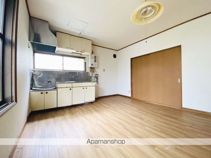 純パレス881の内装