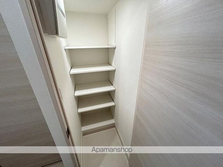 LIME RESIDENCE KAWAGUCHI EASTの玄関