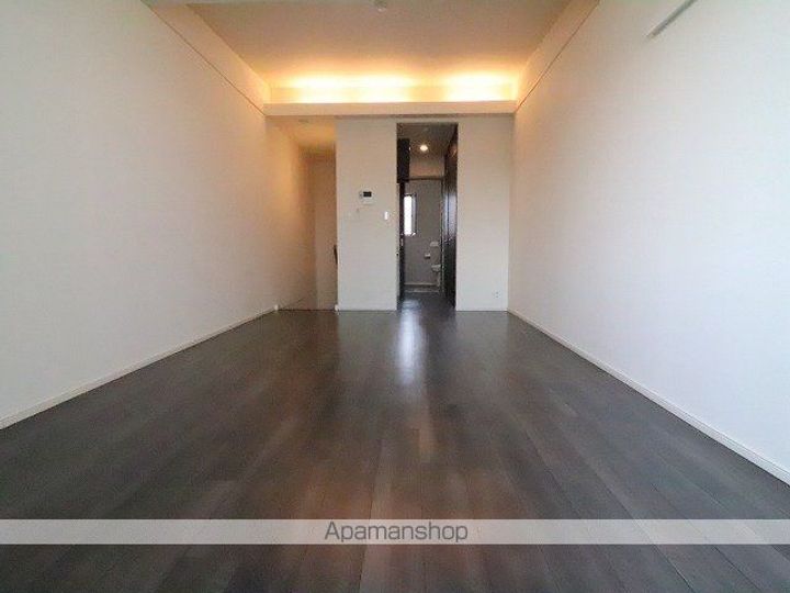 東京都福生市加美平1丁目の賃貸アパートの内装