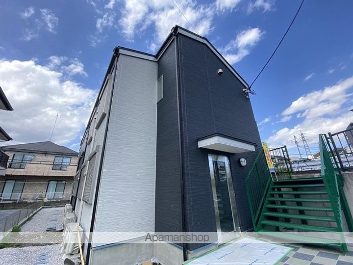 東京都福生市大字福生の賃貸アパートの外観