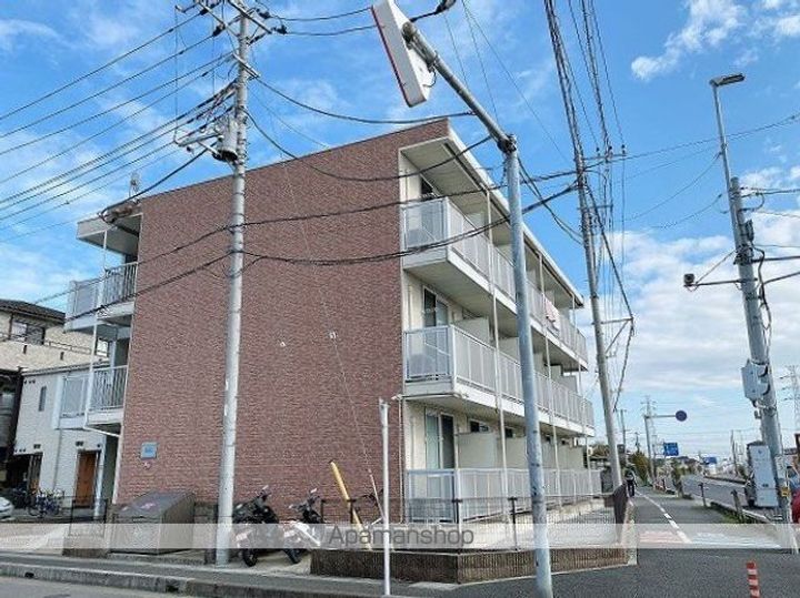レオパレスWAKANAの外観