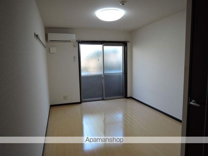 シャインコート205の居間