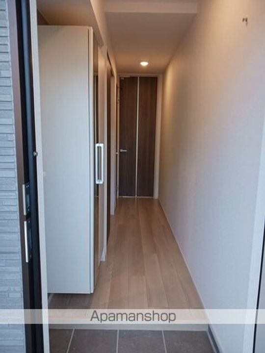 レジデンスさくらの玄関