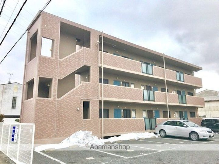滋賀県東近江市佐生町の賃貸マンションの外観