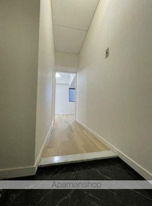 東京都杉並区高円寺南4丁目の賃貸マンションの玄関