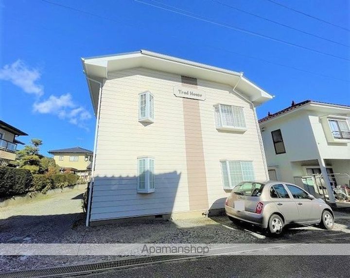 トラッドハウス102の外観