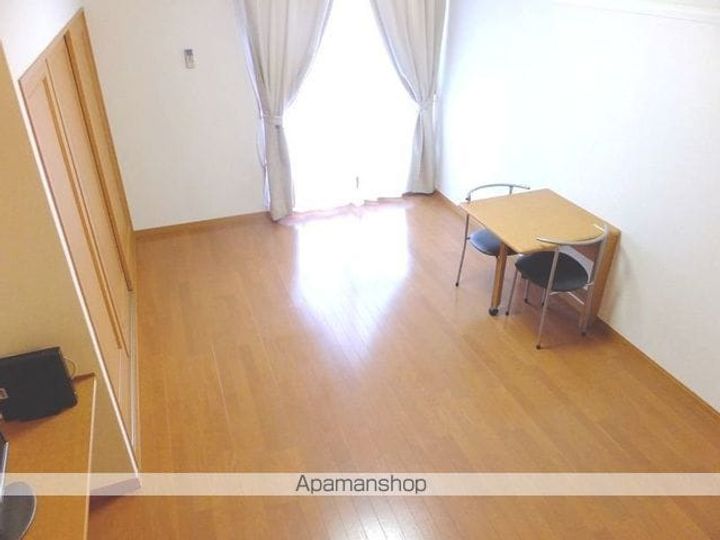 レオパレスマリンコート鹿嶋の居間