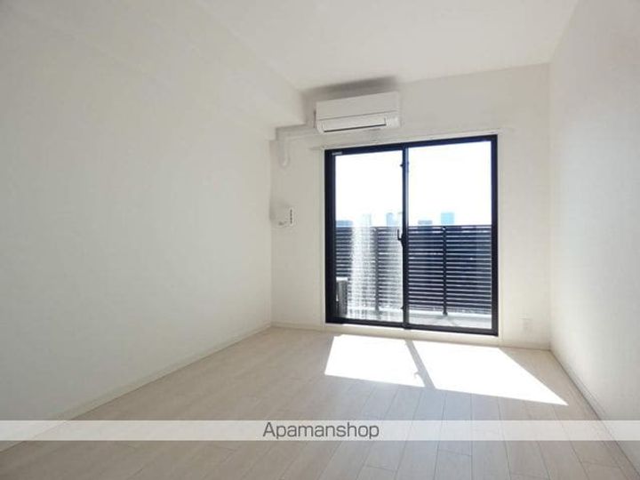 エスリードレジデンス都島シティフロント703の居間