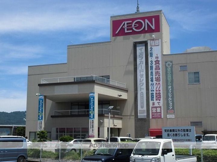 ピエナ カーサの周辺