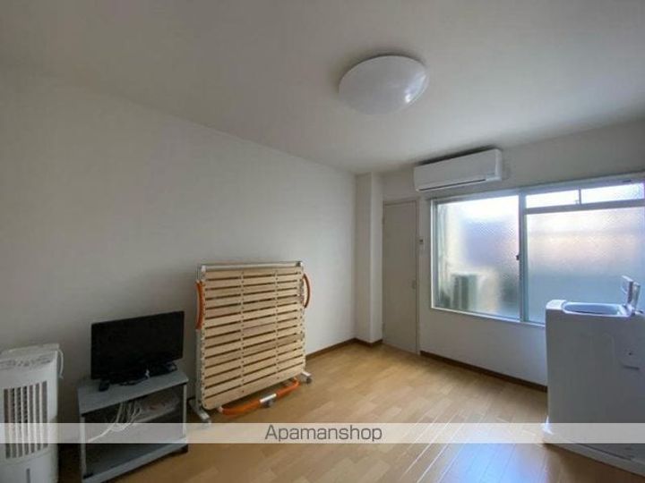 シャンボール瀬戸Ⅰ105の居間