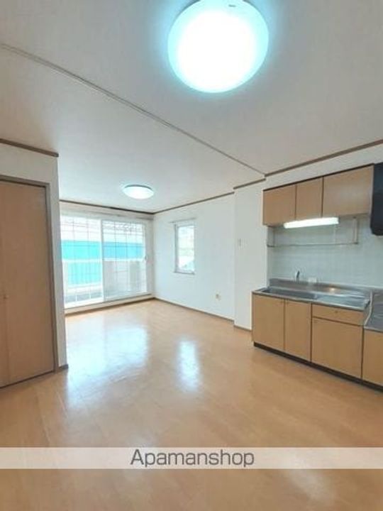 フクジュソウの居間