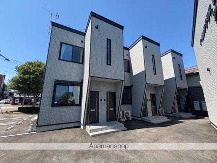 イーリッチテラス関屋本村の外観