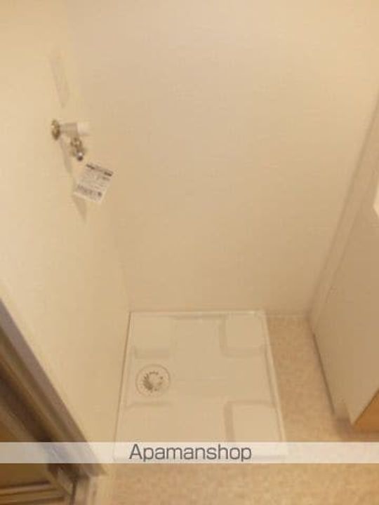 アーク河辺の内装