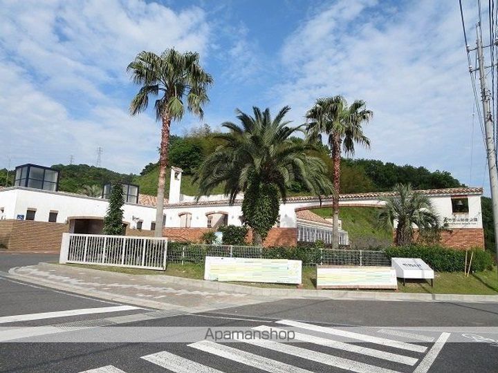 メール・ヴィラの周辺