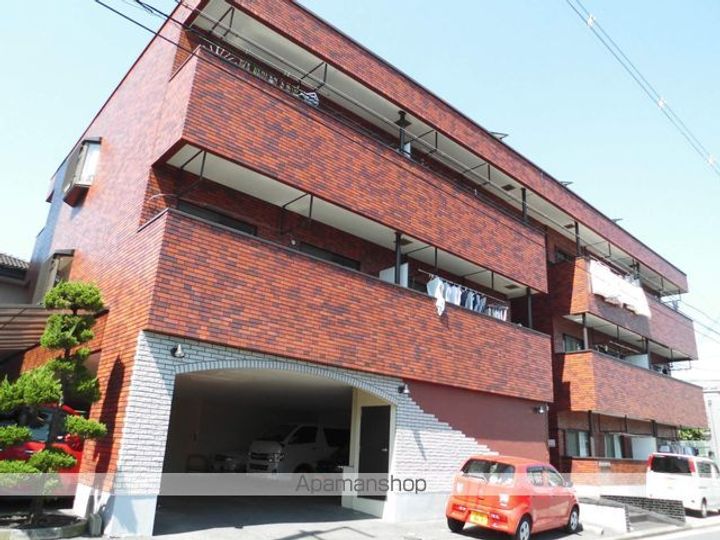 レジデンスカワベの外観