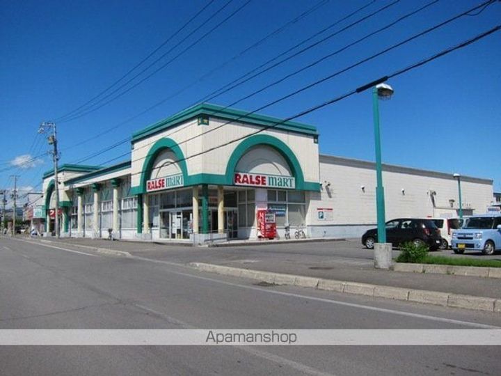 ハウスコンフォートEの周辺