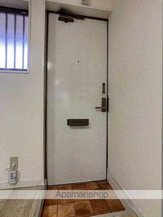 FINO AOE206の玄関