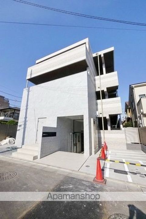 東京都練馬区小竹町2丁目の賃貸マンションの外観
