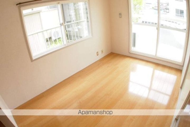 長野県伊那市日影の賃貸アパートの居間