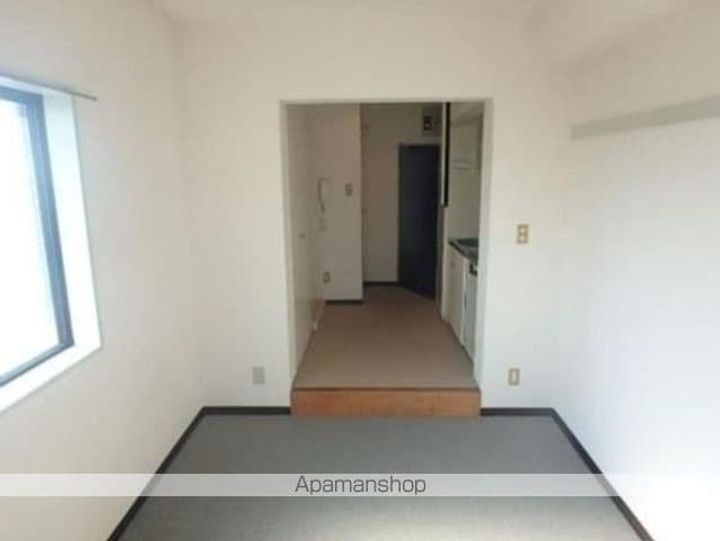 東京都杉並区永福3丁目の賃貸マンションの居間