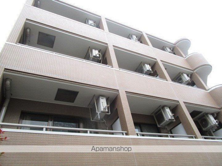 東京都中野区中野3丁目の賃貸マンションの外観