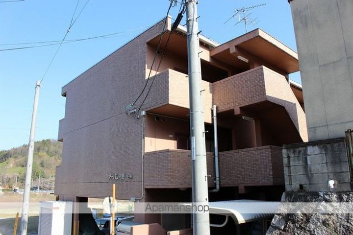 広島県尾道市美ノ郷町三成の賃貸マンション201の外観