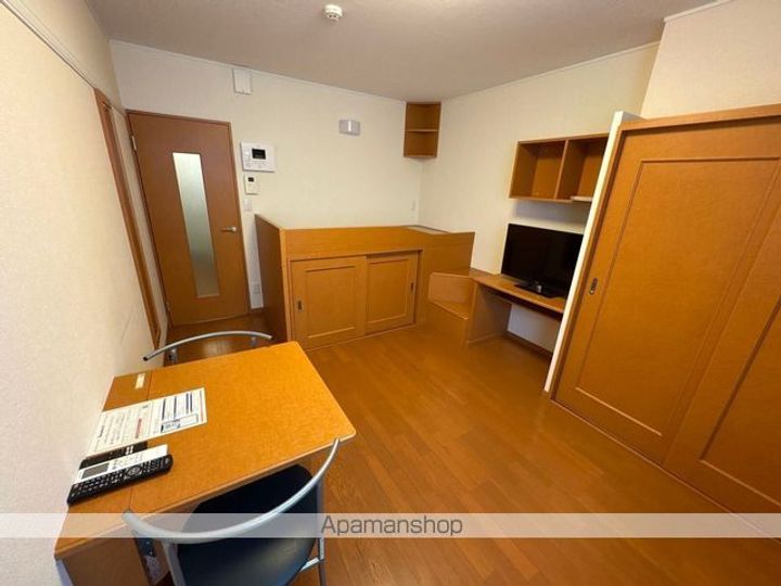 レオパレスレキアの居間