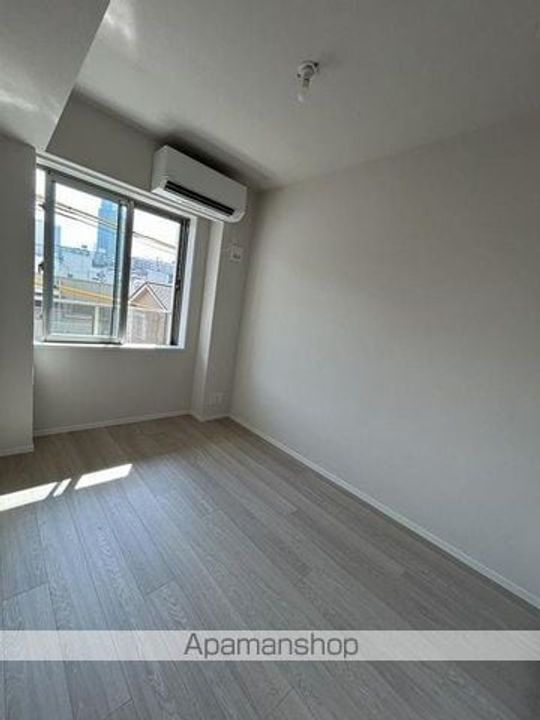 クラリティア横濱反町の居間