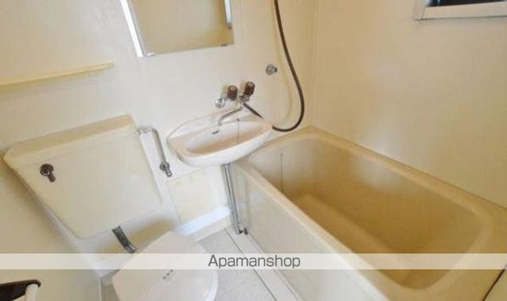 香川県木田郡三木町大字氷上の賃貸アパートの風呂