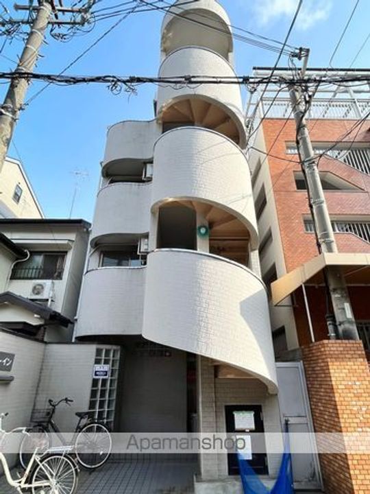 ホワイトインの外観