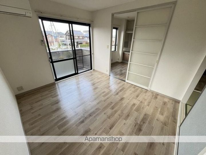 滋賀県野洲市小篠原の賃貸アパートの内装