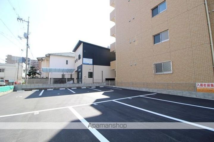ピアスマート医大東の外観