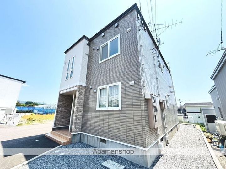 カラード カープ2号棟の外観