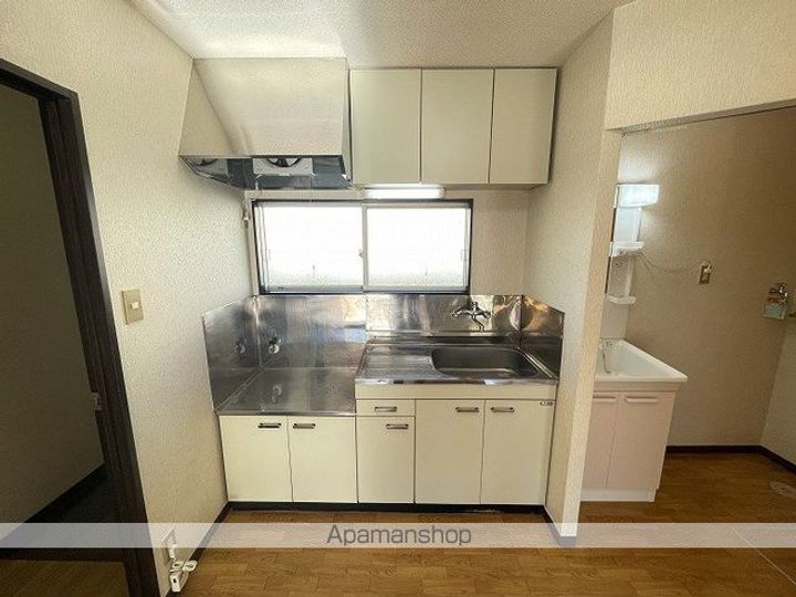 フレグランスすわA棟102のキッチン