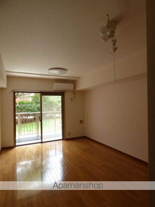 牛久ロイヤルレジデンスABCB106の内装