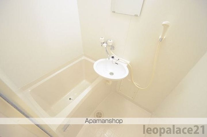 レオパレスF56203の風呂