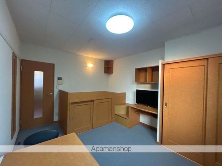 レオパレスグランシャリオの居間