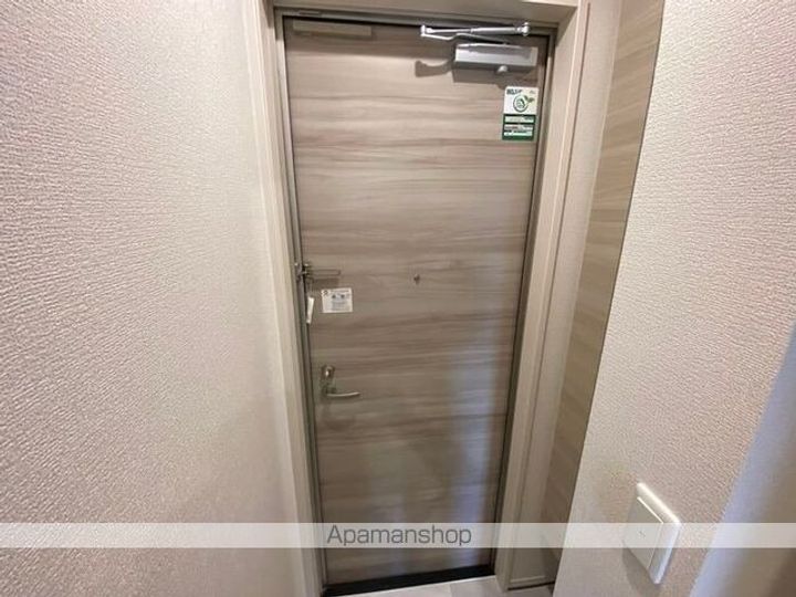 スピアナート北石堂の玄関