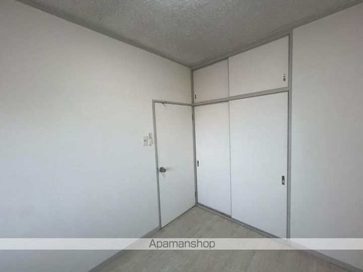 香川県高松市茜町の賃貸マンションの内装