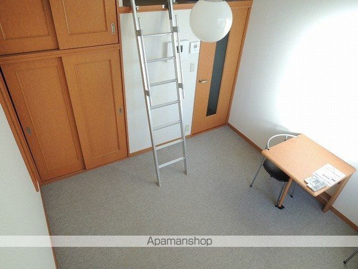 レオパレスイーストⅡの居間