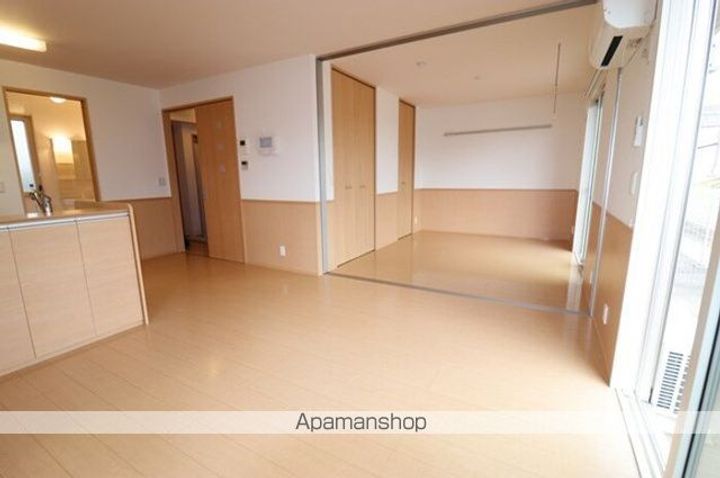 サニーモール 参番館103の居間