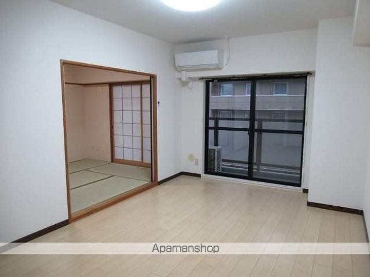 第6甚ビル602の内装