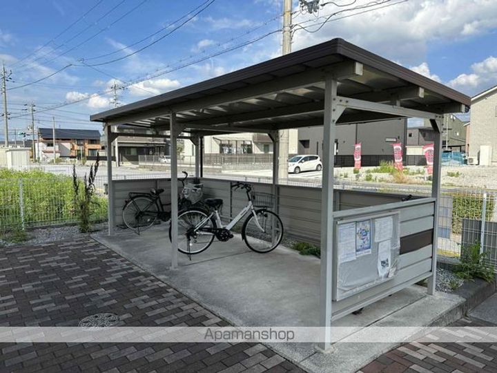 滋賀県彦根市川瀬馬場町の賃貸アパートの外観