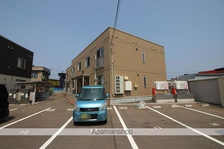 青森県青森市小柳4丁目の賃貸アパートの外観