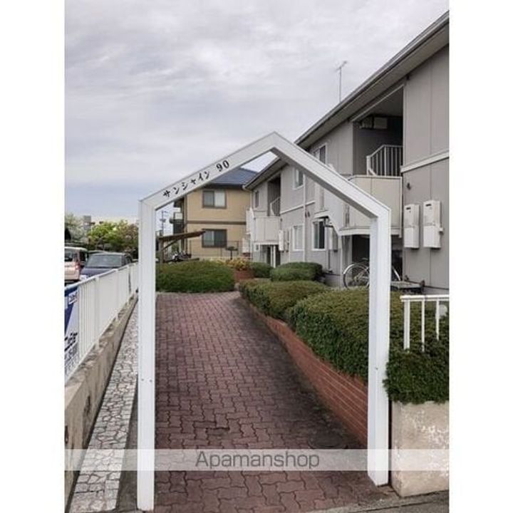 サンシャイン90の玄関