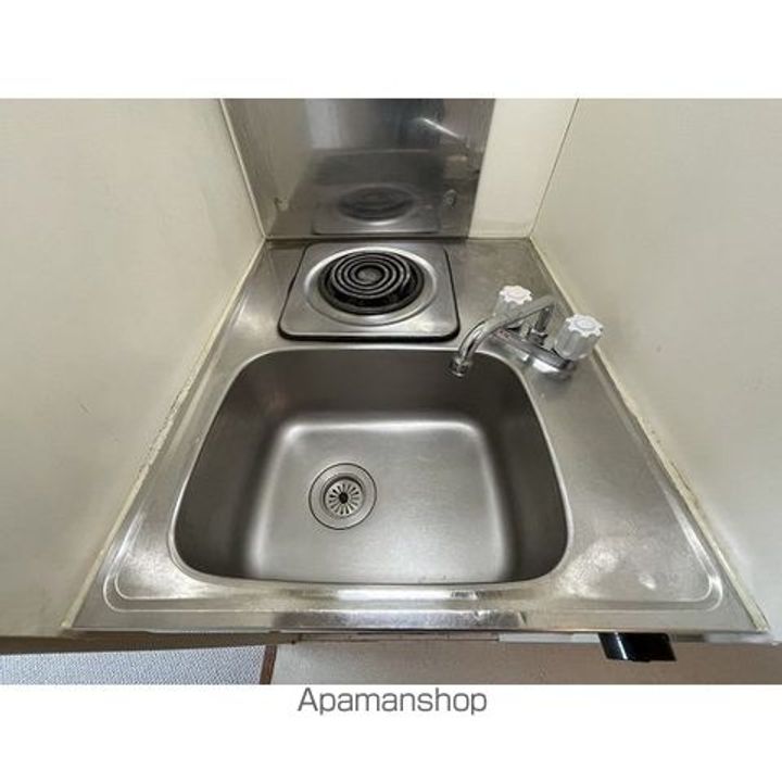 東京都渋谷区本町1丁目の賃貸マンションの内装