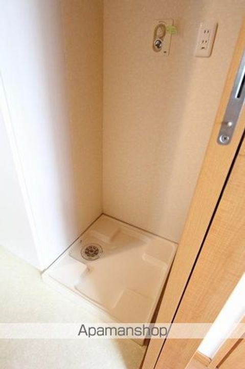 香川県高松市北浜町の賃貸マンションの内装